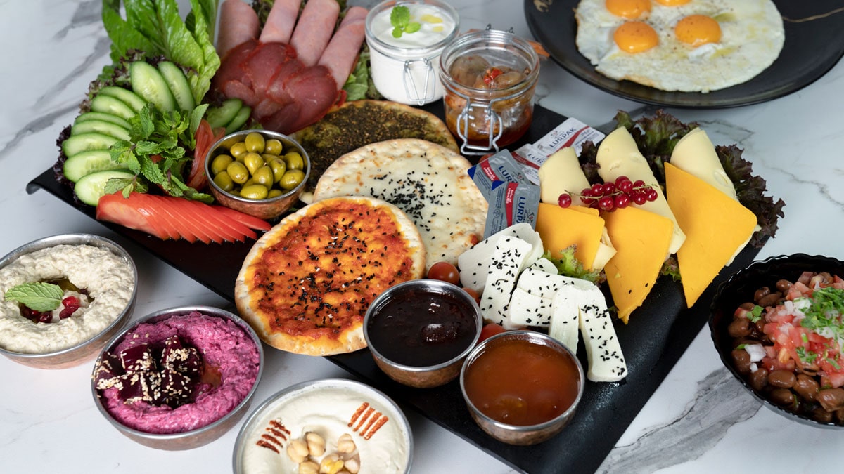 Breakfast Chaplin Menu